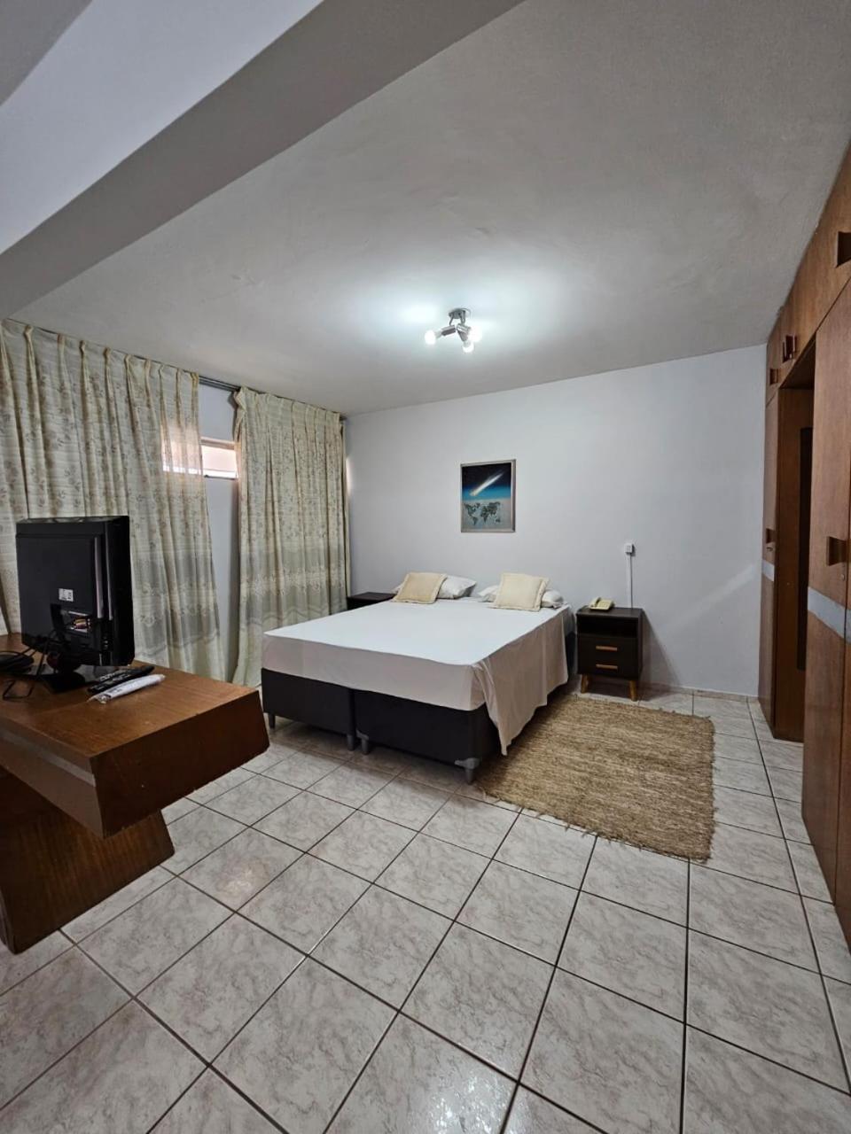 Ika Apart Hotel Brasilia Exterior photo